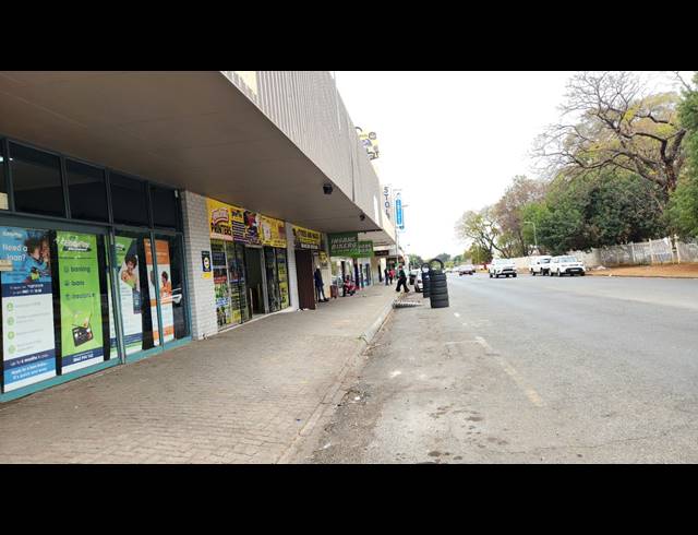 552M² RETAIL FOR SALE IN RUSTENBURG CENTRAL